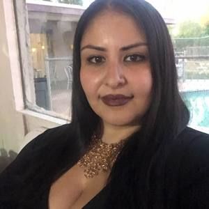 Meet your Posher, Cynthia